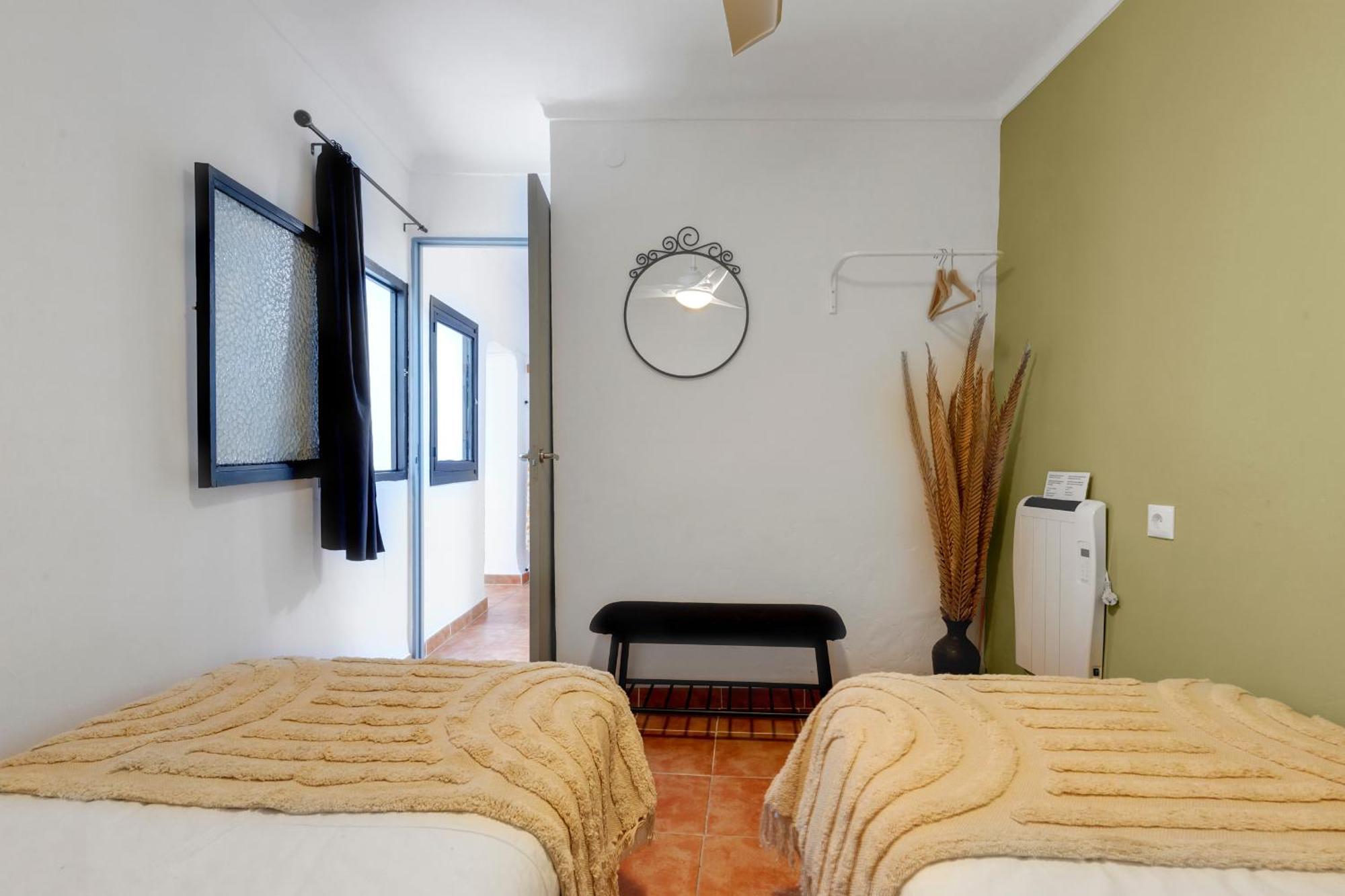Casa De La Montana Apartments Sayalonga 外观 照片