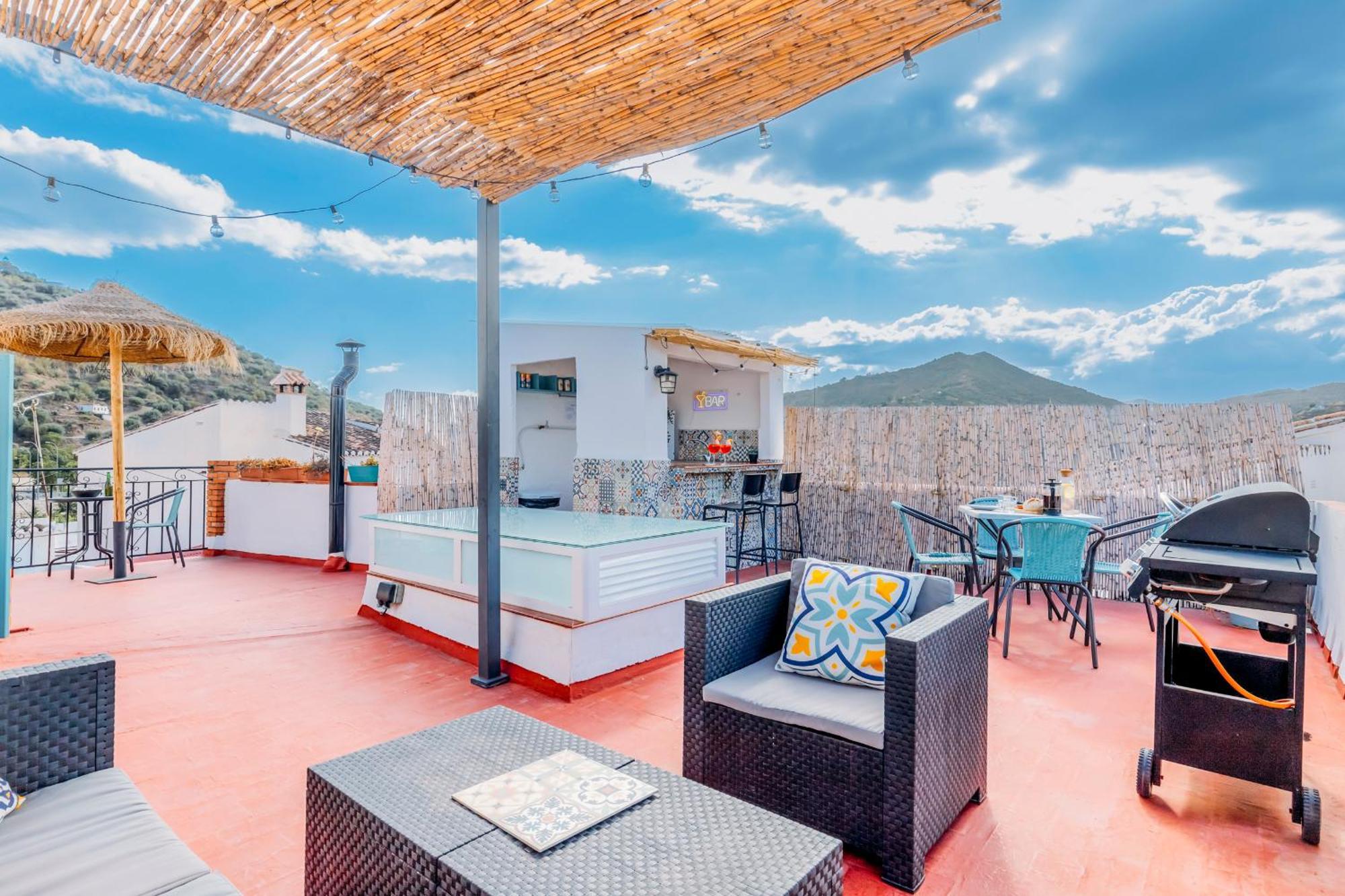 Casa De La Montana Apartments Sayalonga 外观 照片